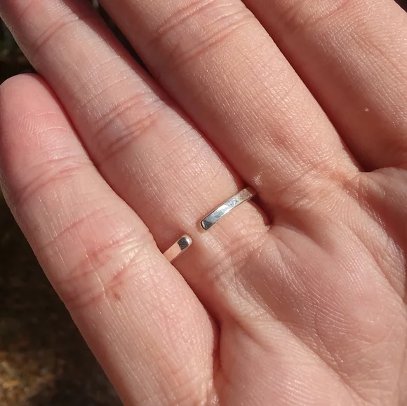 Genuine Moonstone adjustable ring - Picture 6 of 8